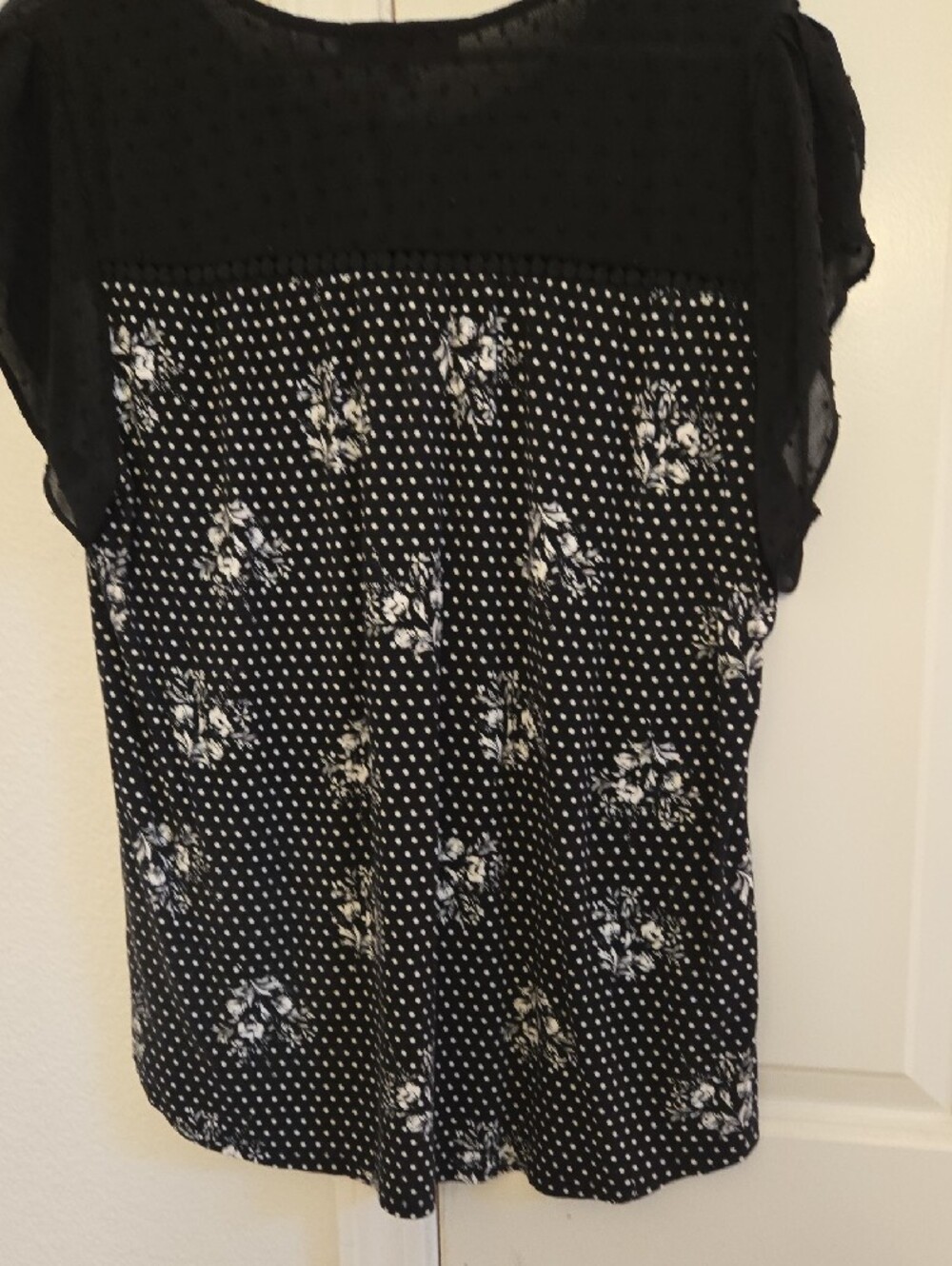 Daniel Rainn Black Textured Tie-Front Top - Picture 3 of 4